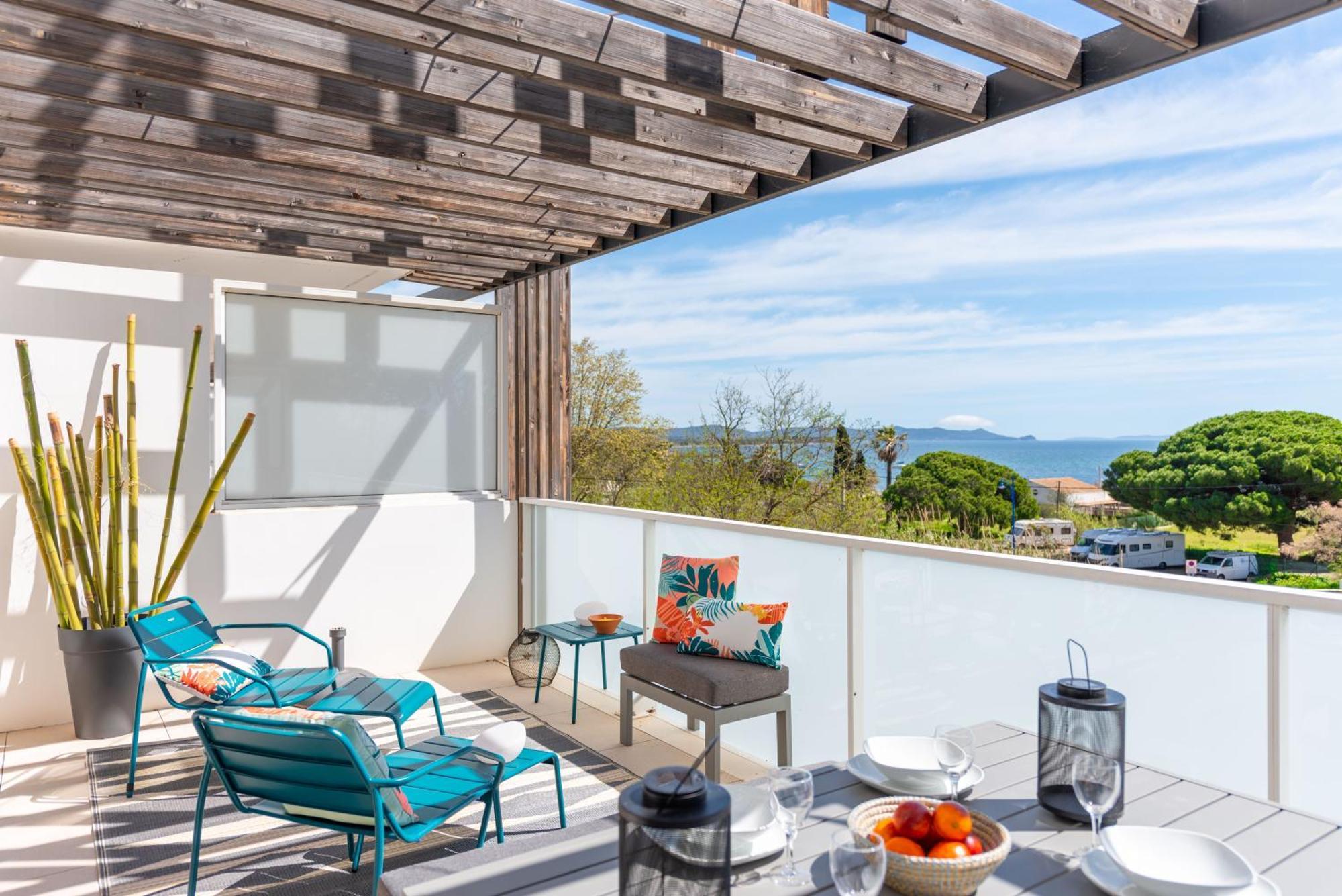 Vue 50m Des Salins Piscine 2 Parkings Terrasse